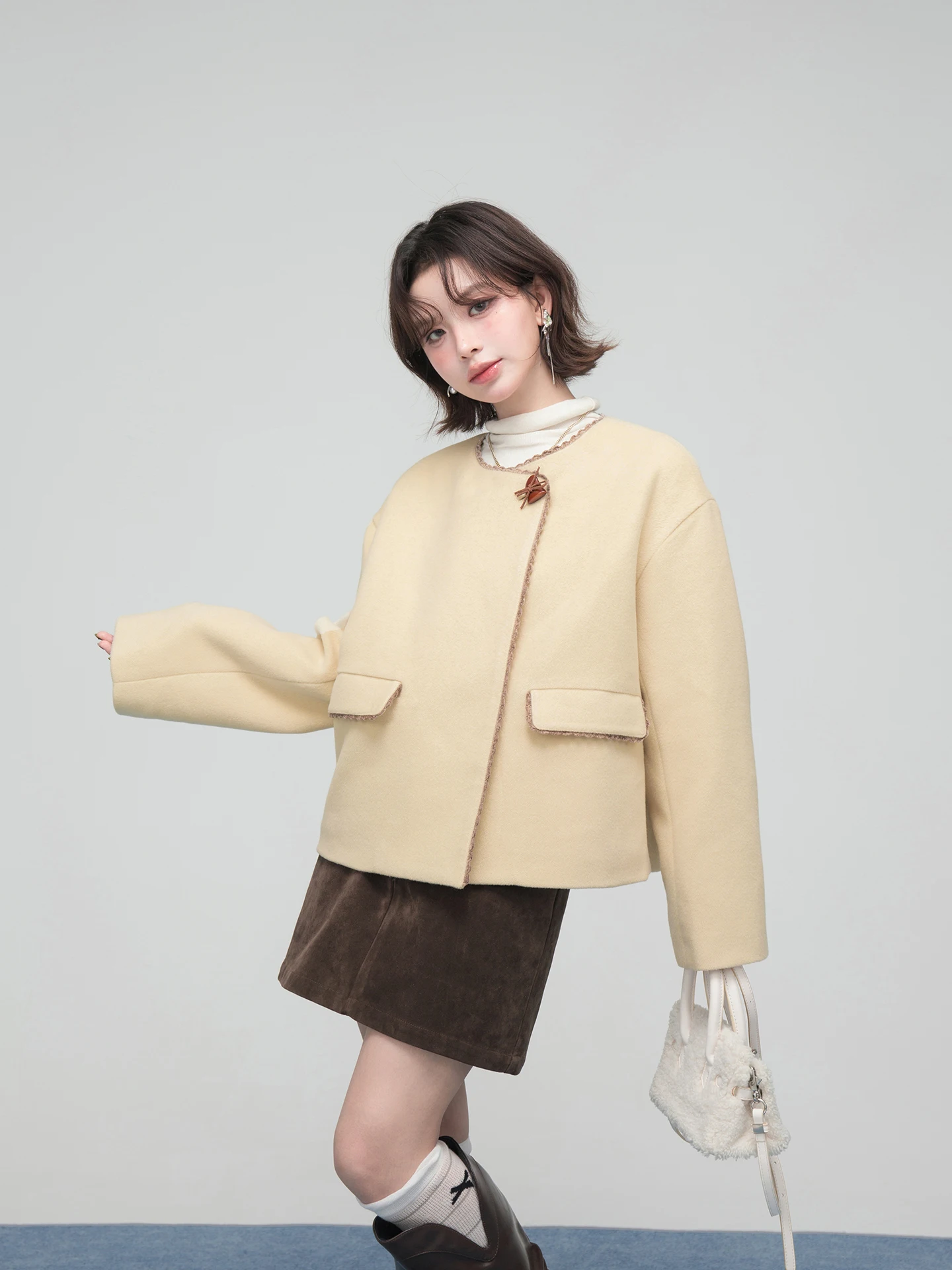 ONEOFUUU шерстяное пальто небольшого размера контрастного цвета с наклонной петлей, милое японское шерстяное пальто свободного кроя с вышивкой
ONEOFUUU шерстяное пальто небольшого размера контрастного цвета с наклонной петлей, милое японское шерстяное пальто свободного кроя с вышивкой