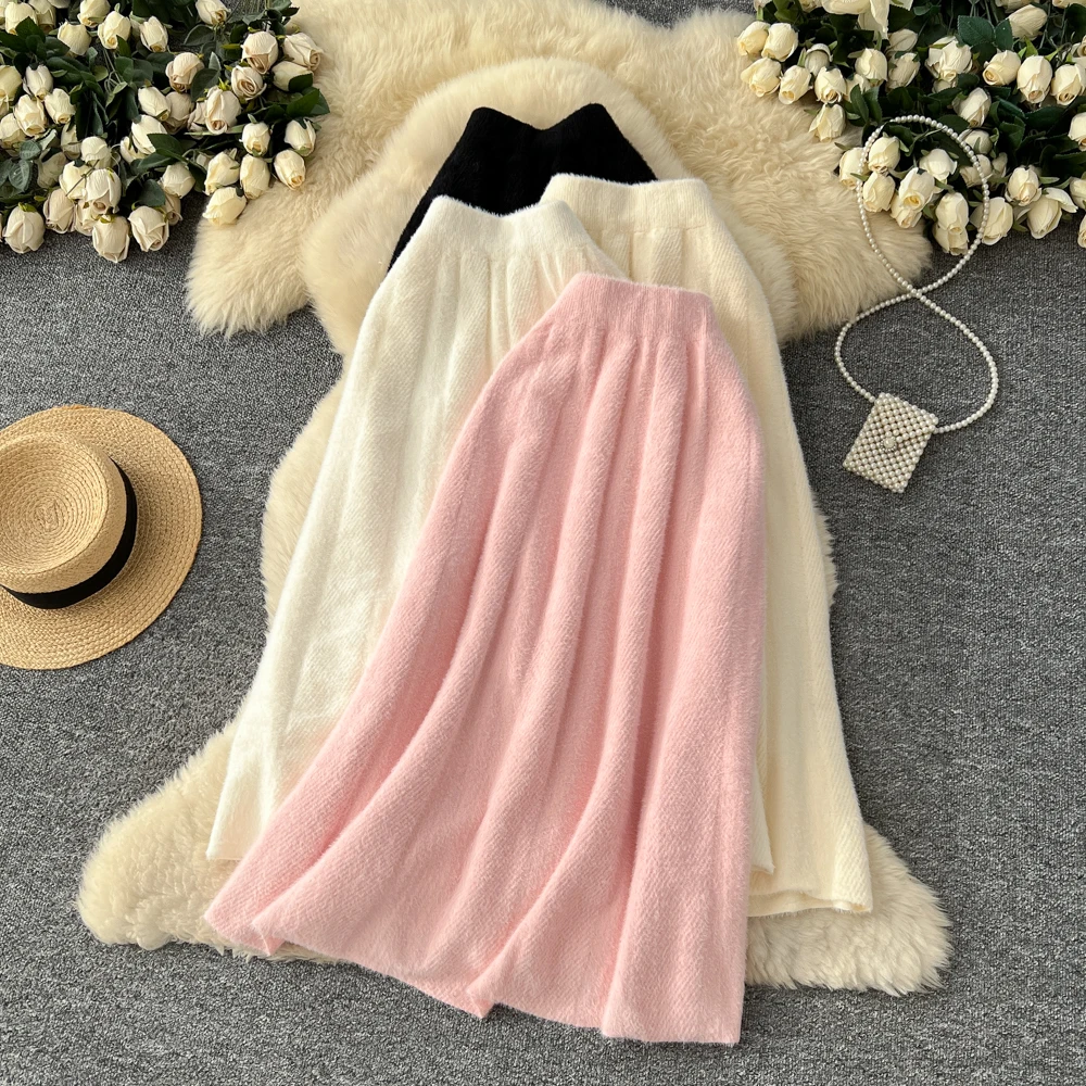 Sweet and Gentle Style Versatile Elastic Waist Fleece Knit Skirt for Women Winter French-Style High-Waisted A-line Skirt
Sweet and Gentle Style Versatile Elastic Waist Fleece Knit Skirt for Women Winter French-Style High-Waisted A-line Skirt