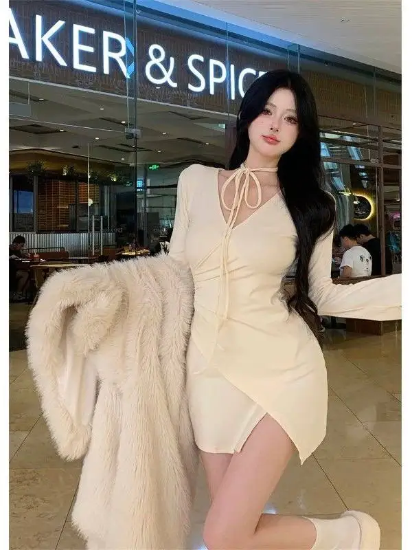 Дизайнерская юбка-сарафан для женщин, новая зимняя модель, с завышенной талией, стройнящая, с V-образным вырезом, асимметричная
Дизайнерская юбка-сарафан для женщин, новая зимняя модель, с завышенной талией, стройнящая, с V-образным вырезом, асимметричная