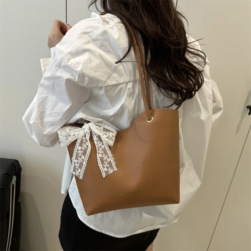 Casual Solid Color Leather Tote Bag Korean Style Large Capacity Shoulder Bag Underarm Bag With Lace Ribbons Women Handbag Girls
Casual Solid Color Leather Tote Bag Korean Style Large Capacity Shoulder Bag Underarm Bag With Lace Ribbons Women Handbag Girls