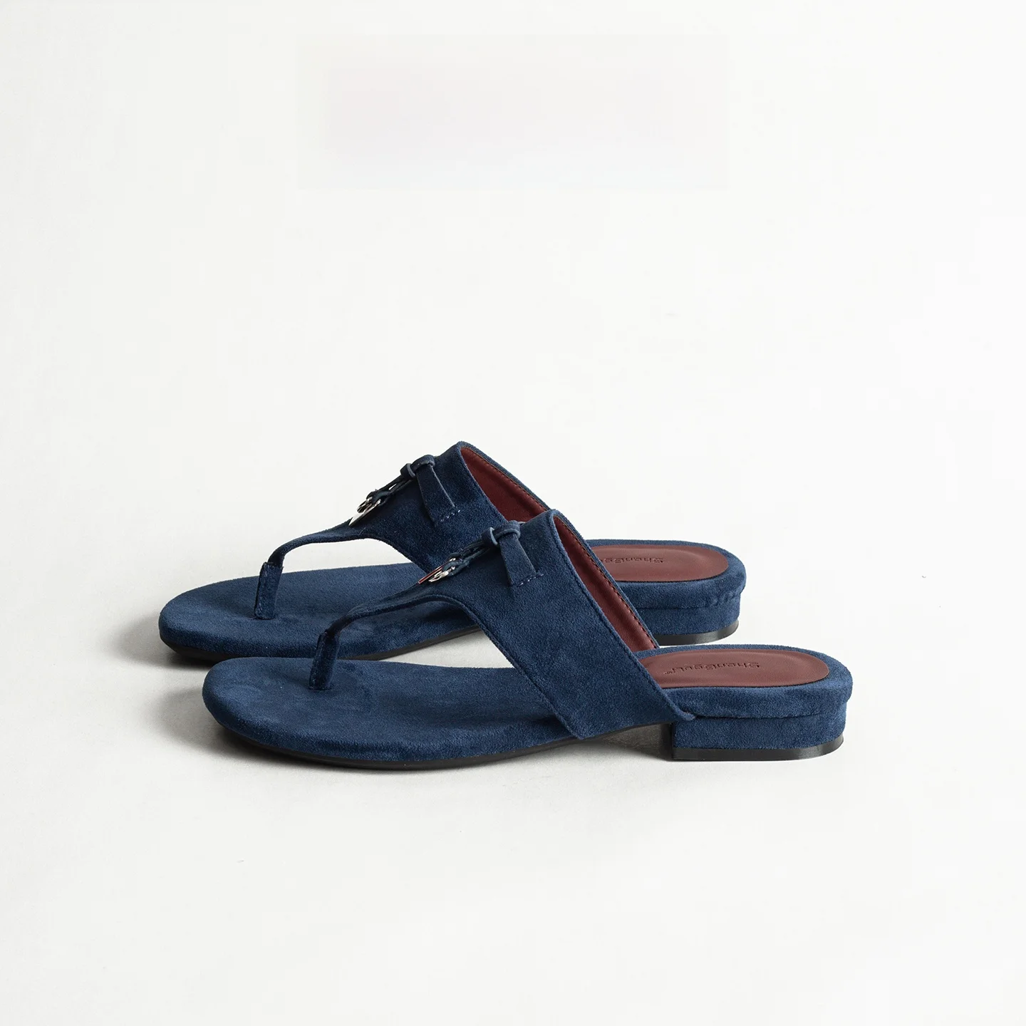 Casual Summer Sandals Women's Thong Slippers Gladiator Style Metal Embellished Ultra-Comfortable Leather Interior High-End Fe...
Casual Summer Sandals Women's Thong Slippers Gladiator Style Metal Embellished Ultra-Comfortable Leather Interior High-End Fe...