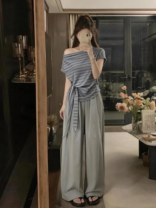 plus Size Lazy Style Set Summer New Design Belted Shoulder Bared Striped Short Sleeve Top Casual Wide Leg Pants Outfit
plus Size Lazy Style Set Summer New Design Belted Shoulder Bared Striped Short Sleeve Top Casual Wide Leg Pants Outfit