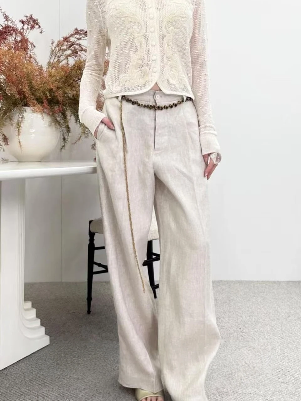 Cleanfit High Waist Linen Suit Pants Beaded Chain Waist Belt New Trimmed Shanghai Style Women's Fashion Spring Collection
Cleanfit High Waist Linen Suit Pants Beaded Chain Waist Belt New Trimmed Shanghai Style Women's Fashion Spring Collection