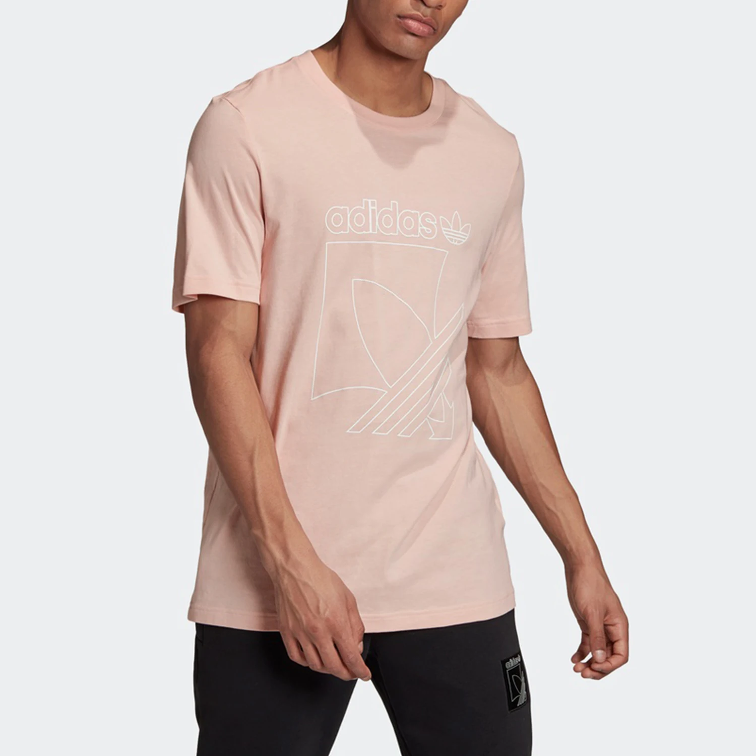 Официальная мужская спортивная футболка Adidas с тремя полосками и круглым вырезом с логотипом GD5835
Официальная мужская спортивная футболка Adidas с тремя полосками и круглым вырезом с логотипом GD5835