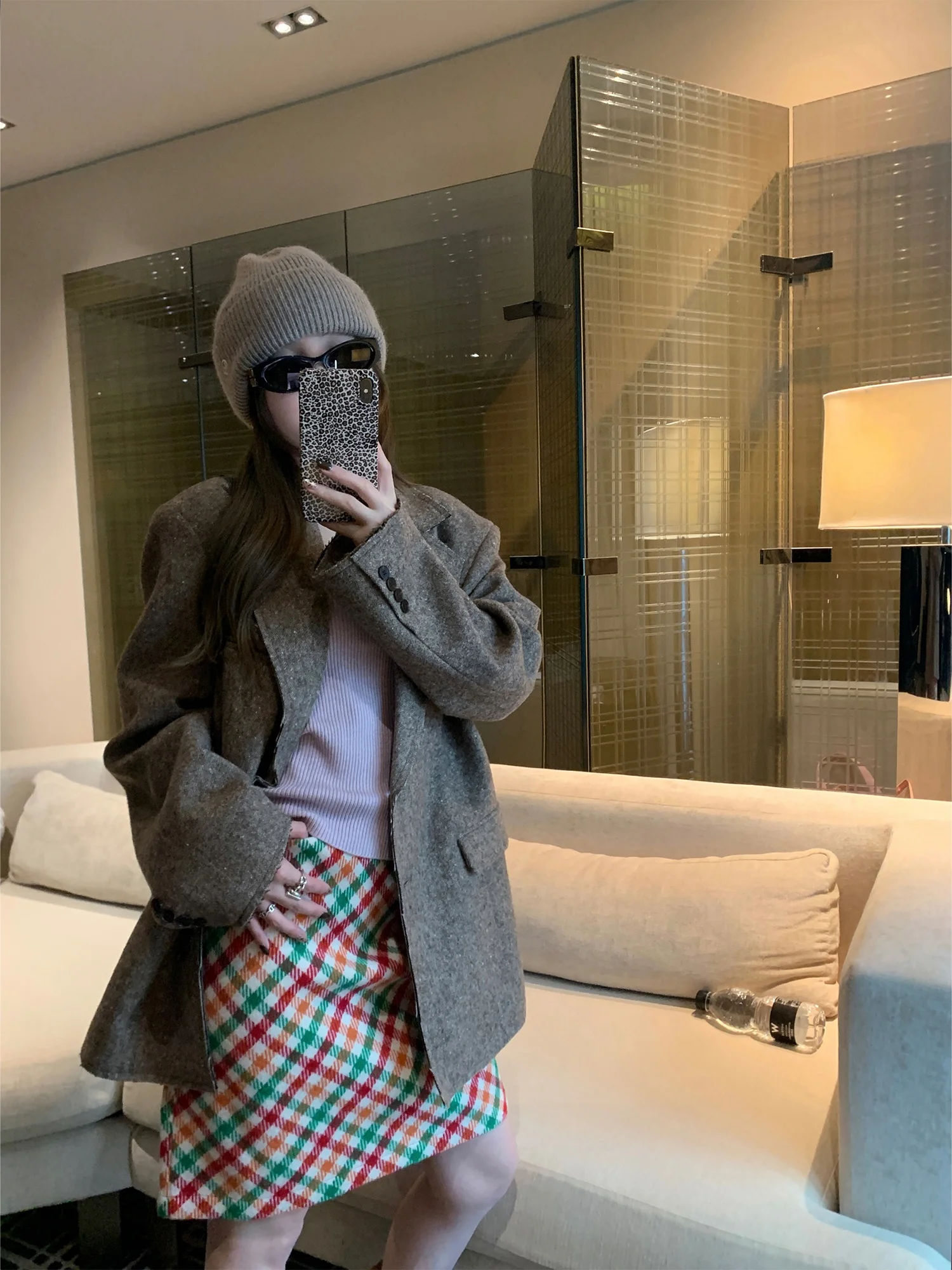 Seoul Diary, нейлоновый женский костюм с одним лицом, джатовый костюм с грубым цветочным узором, повседневное длинное пальто свободного кроя Ele Sle
Seoul Diary, нейлоновый женский костюм с одним лицом, джатовый костюм с грубым цветочным узором, повседневное длинное пальто свободного кроя Ele Sle