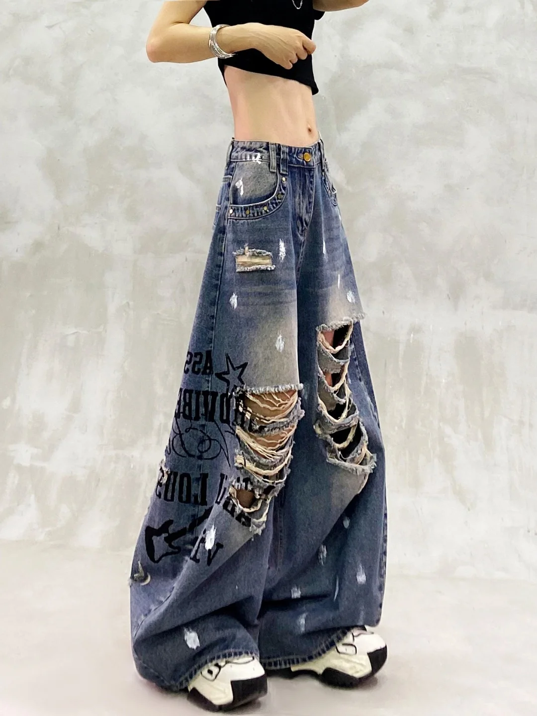 American Letter Print Hole Denim Wide Leg Pants Women Summer New Loose Slimming Straight Banana Jeans High Waist Vintage Wash
American Letter Print Hole Denim Wide Leg Pants Women Summer New Loose Slimming Straight Banana Jeans High Waist Vintage Wash