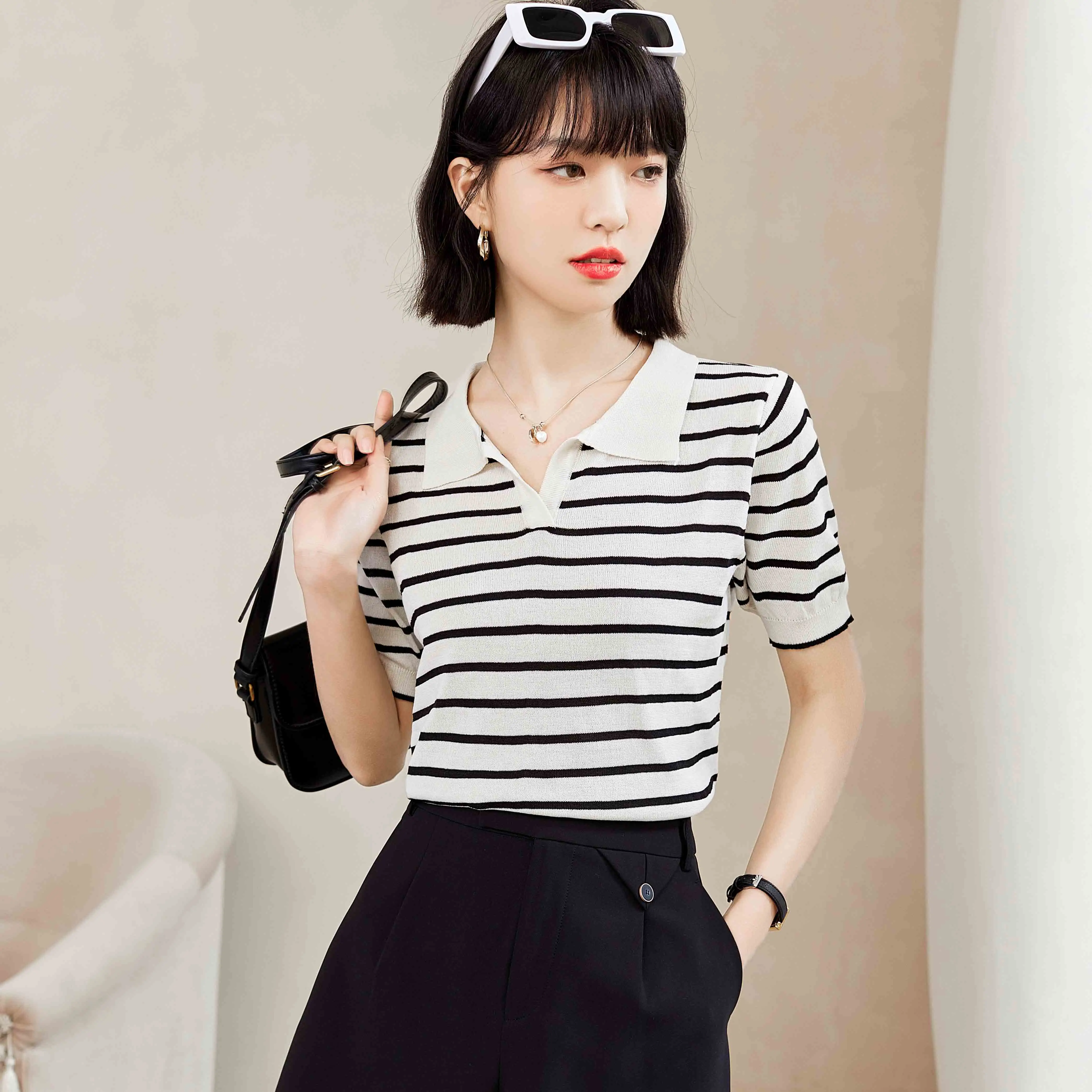 2023 summer new fashionable striped sweater Women's thin polo neck loose short sleeve T-shirt top
2023 summer new fashionable striped sweater Women's thin polo neck loose short sleeve T-shirt top