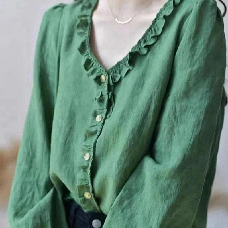 2025 Summer New Versatile Temperament Loose Solid Color Pastoral V-neck Cotton Linen Long-sleeved Autumn Shirt Top
2025 Summer New Versatile Temperament Loose Solid Color Pastoral V-neck Cotton Linen Long-sleeved Autumn Shirt Top