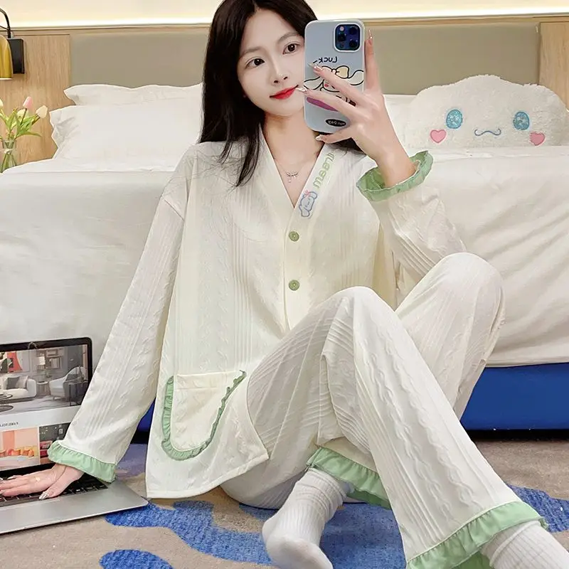 Pajamas women's spring and autumn pyjamas women long-sleeved sweet girl V-neck new fashion ins loungewear suit sleepwear 2pcs
Pajamas women's spring and autumn pyjamas women long-sleeved sweet girl V-neck new fashion ins loungewear suit sleepwear 2pcs