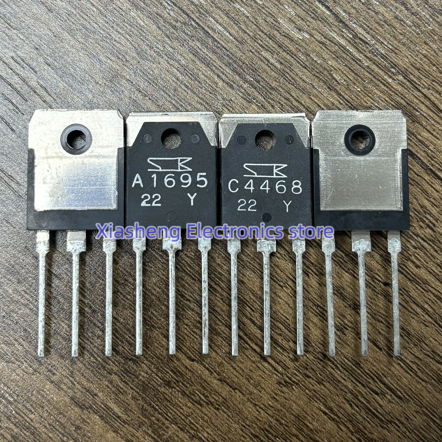 New Original 5Pairs 2SA1695 A1695 + 2SC4468 C4468 TO-3P Transistor In Stock Good Quality
New Original 5Pairs 2SA1695 A1695 + 2SC4468 C4468 TO-3P Transistor In Stock Good Quality