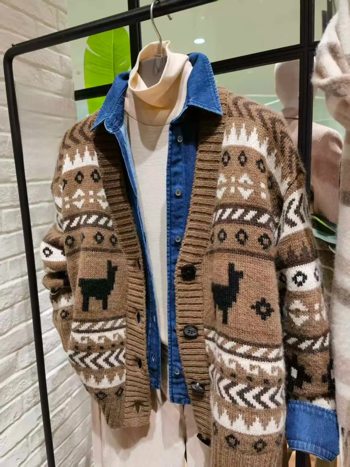 Heidd Autumn Winter Knitted Cardigan Geometric Pattern Long Sleeve Women's Sweater American Style Max2025 Polyester Camel Woo...
Heidd Autumn Winter Knitted Cardigan Geometric Pattern Long Sleeve Women's Sweater American Style Max2025 Polyester Camel Woo...