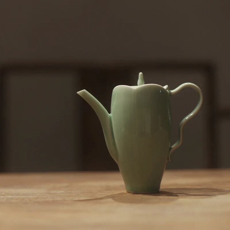 Chinese-style Retro Ceramic Tea Brewing Utensils Douqing Magnolia Teapot, Simple and Exquisite Teapot Wine Pot and Tea Sets
Chinese-style Retro Ceramic Tea Brewing Utensils Douqing Magnolia Teapot, Simple and Exquisite Teapot Wine Pot and Tea Sets