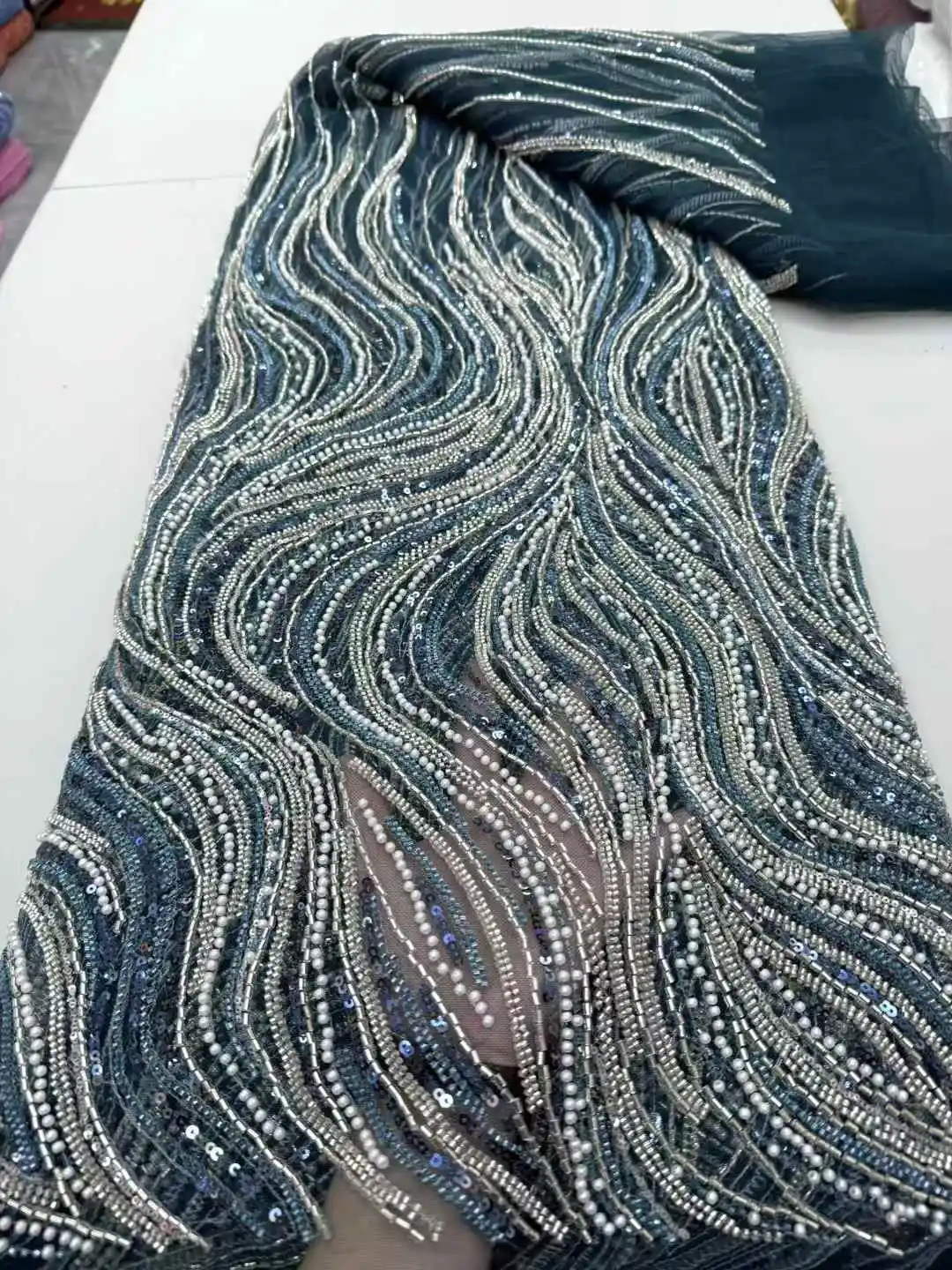 2025 Elegant African Tulle Beaded Lace Fabric with and Sewing Sequins French Net Mesh Laces Fabrics For Party Wedding Dress JY
2025 Elegant African Tulle Beaded Lace Fabric with and Sewing Sequins French Net Mesh Laces Fabrics For Party Wedding Dress JY