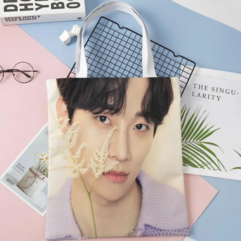 New Lady Tote Bags Lee Junho Kpop Printed Fabric Eco Handbag High Capacity Shopping Office Reusable Casual Shoulder Bag 1016WJY
New Lady Tote Bags Lee Junho Kpop Printed Fabric Eco Handbag High Capacity Shopping Office Reusable Casual Shoulder Bag 1016WJY