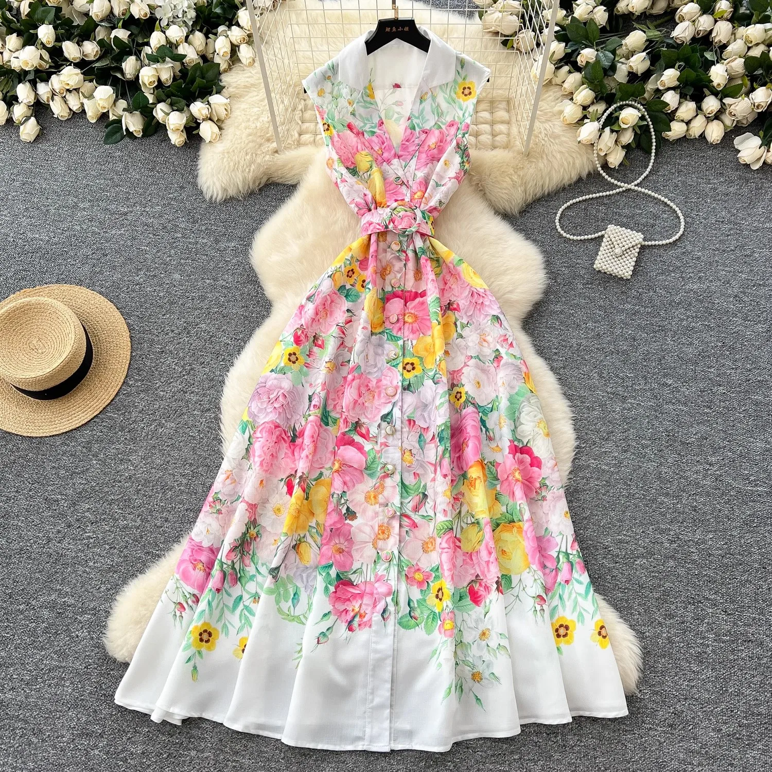 2025 Summer Runway Sleeveless Notched Collar Single-Breasted A-Line Dress Women Holiday Flower Print Belt Party Beach Vestidos
2025 Summer Runway Sleeveless Notched Collar Single-Breasted A-Line Dress Women Holiday Flower Print Belt Party Beach Vestidos