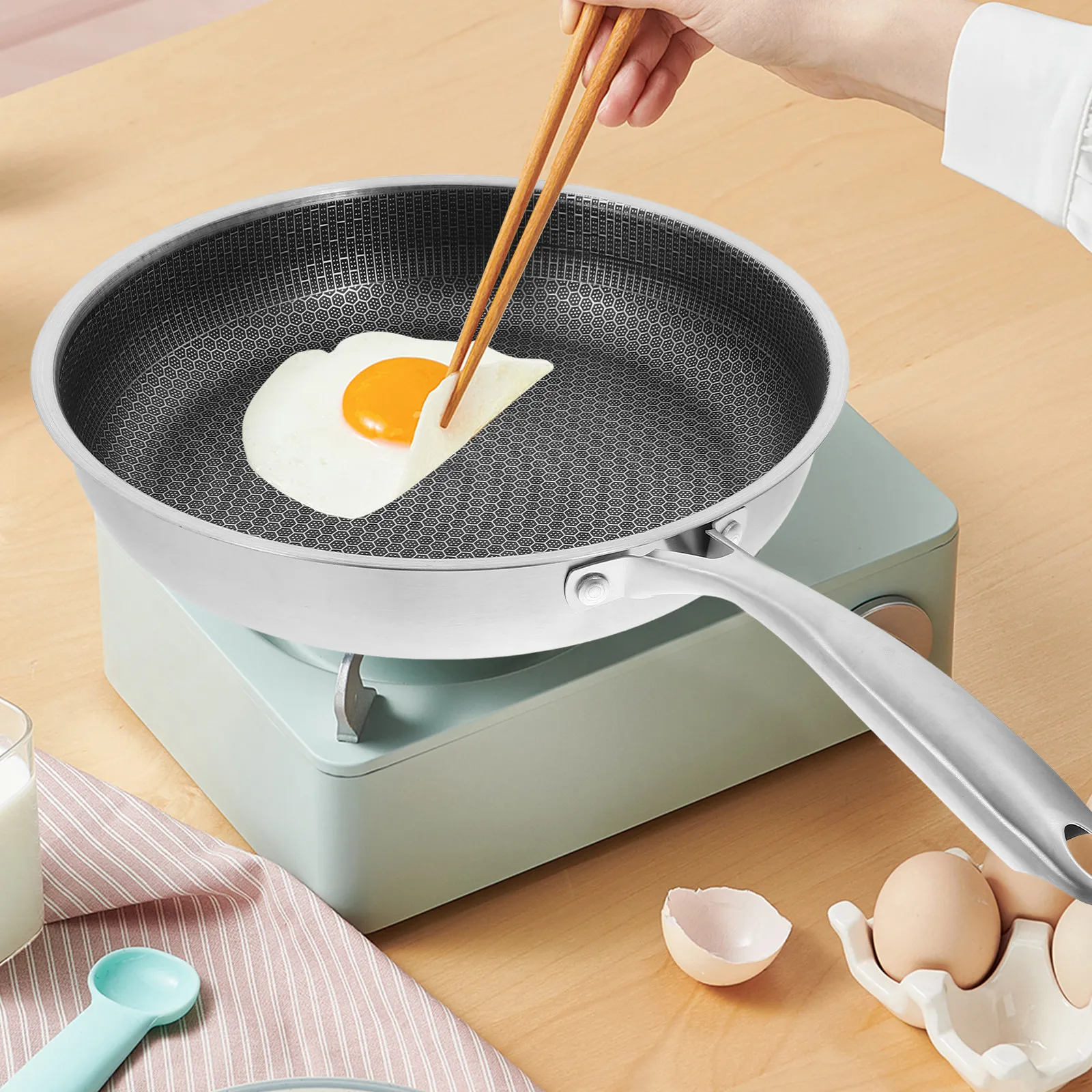 Honeycomb Stainless Steel Frying Pan Nonstick Fry Pan for Seafood Eggs Pancakes Kitchen Cookware Non Stick Frying Pans
Honeycomb Stainless Steel Frying Pan Nonstick Fry Pan for Seafood Eggs Pancakes Kitchen Cookware Non Stick Frying Pans