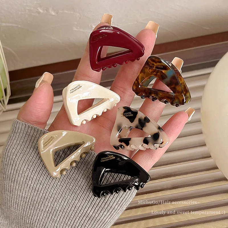 6pcs/set French Style Triangle Acetate Small Hair Claw For Women Girls Sweet Mini Claw Clip Hairpin Hair Clip Hair Accessories
6pcs/set French Style Triangle Acetate Small Hair Claw For Women Girls Sweet Mini Claw Clip Hairpin Hair Clip Hair Accessories