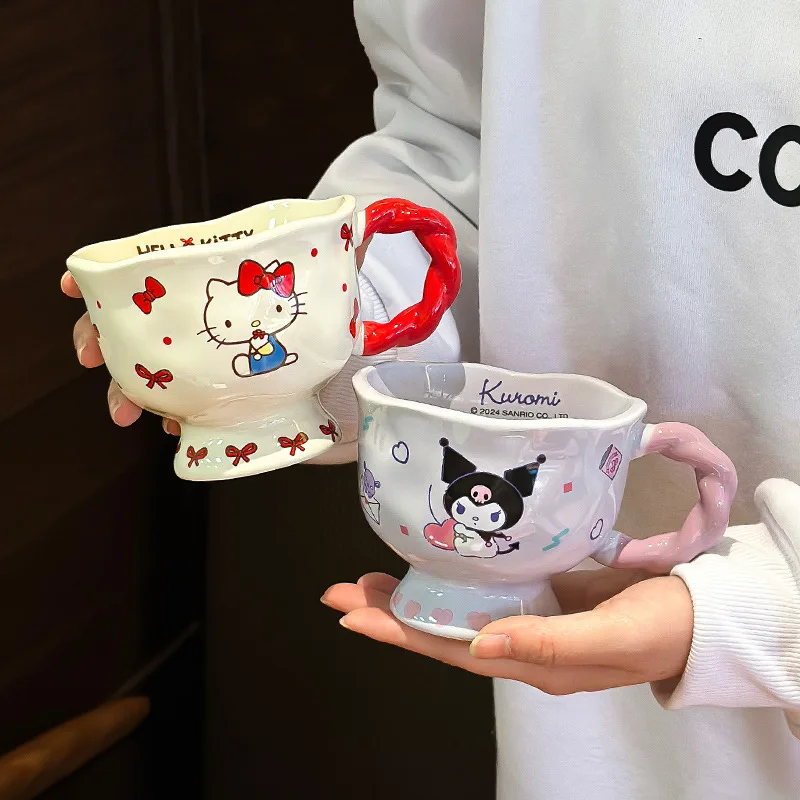 360ml New Sanrio High Footed Mug Cartoon Hello Kitty Ceramic Water Cup Home Office Cup Cute Cartoon Kuromi Coffee Cup Souvenir
360ml New Sanrio High Footed Mug Cartoon Hello Kitty Ceramic Water Cup Home Office Cup Cute Cartoon Kuromi Coffee Cup Souvenir