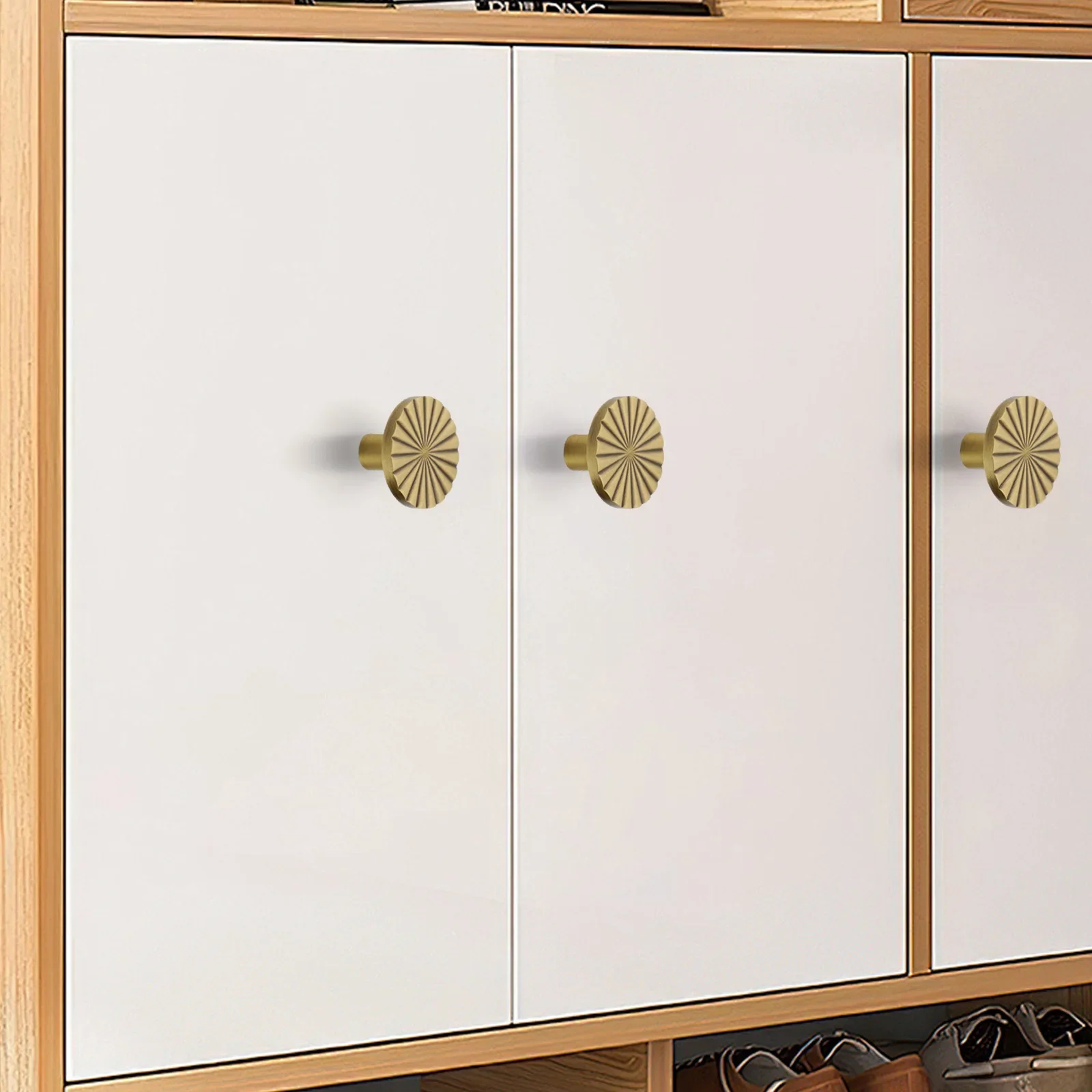 Creative Home Element Furniture Enhancement Antique Brass Cabinet Handles Flower Pattern Knobs Strong Zinc Alloy
Creative Home Element Furniture Enhancement Antique Brass Cabinet Handles Flower Pattern Knobs Strong Zinc Alloy