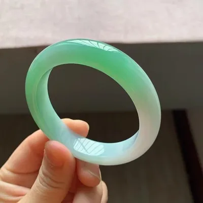 Natural Myanmar Jade 54mm-62mm bracelet exquisite princess bracelet to send girlfriend to send mother Hetian jade
Natural Myanmar Jade 54mm-62mm bracelet exquisite princess bracelet to send girlfriend to send mother Hetian jade