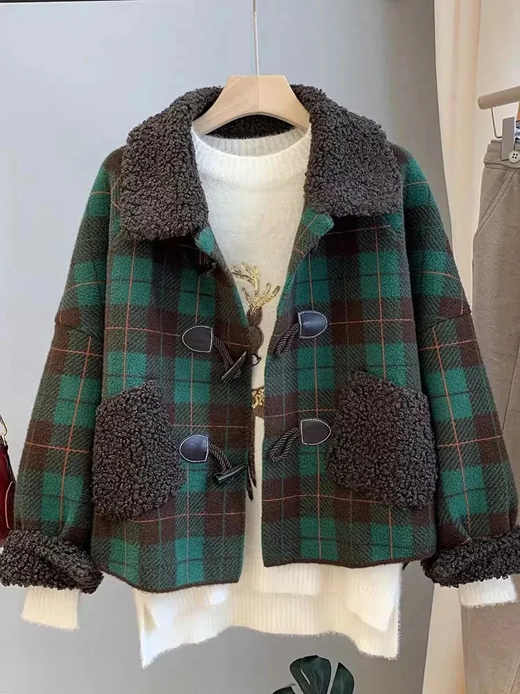 Women's Coats 2023 Autumn Winter New in Knitted Imitation Double-sided Wool Coat Plaid Cardigan Warm Women Clothes Elegant Top
Women's Coats 2023 Autumn Winter New in Knitted Imitation Double-sided Wool Coat Plaid Cardigan Warm Women Clothes Elegant Top