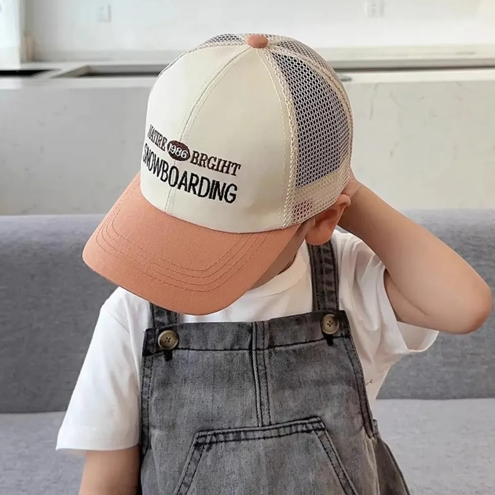 New Mesh Baseball Hats 2-7 Year Hollow Children Sun Hat Breathable Fashion Letter Duck Tongue Cap Outdoor
New Mesh Baseball Hats 2-7 Year Hollow Children Sun Hat Breathable Fashion Letter Duck Tongue Cap Outdoor