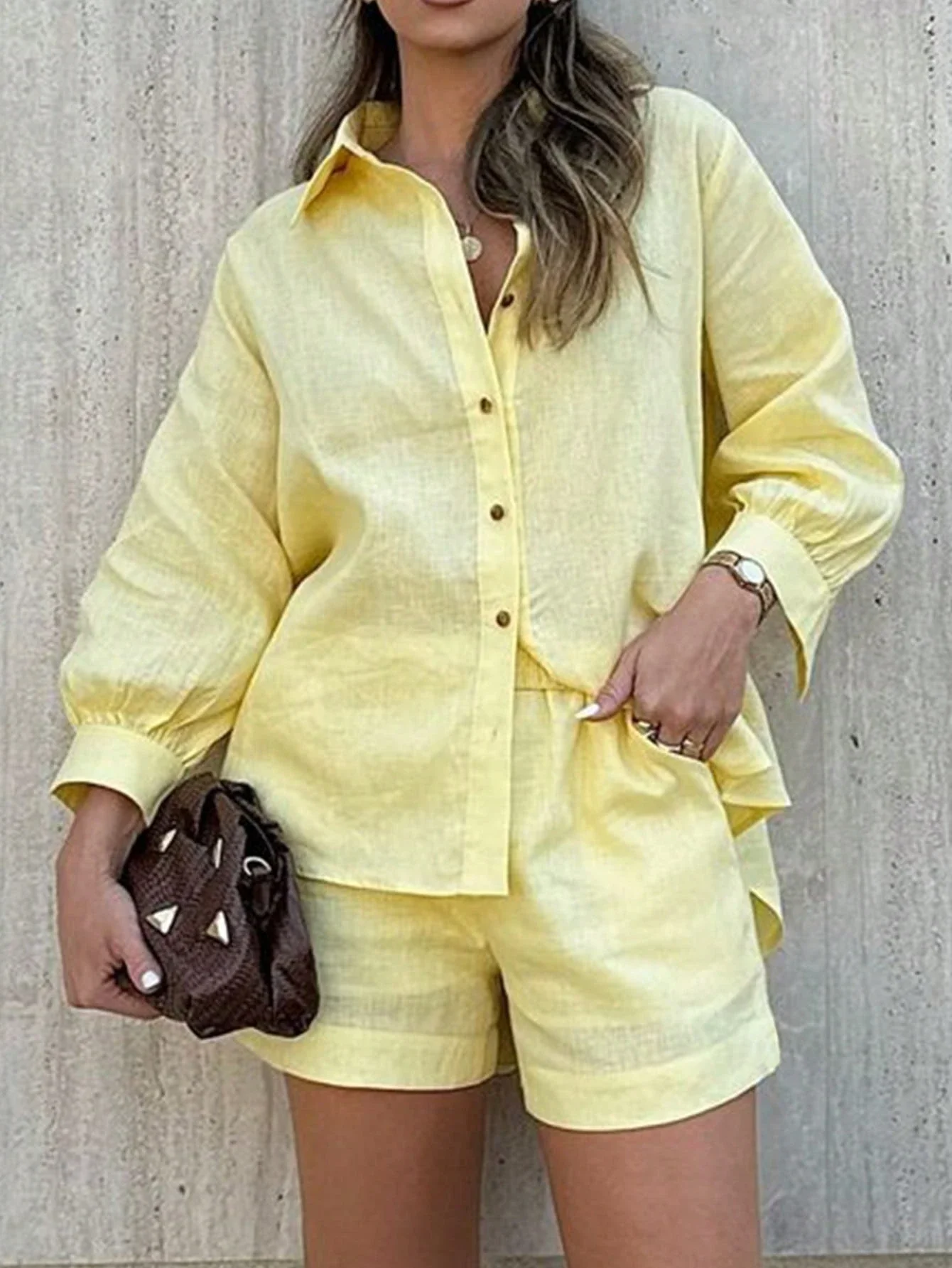 2pcs Women Casual Minimalist Bright Yellow Linen Shirt And Shorts Set
2pcs Women Casual Minimalist Bright Yellow Linen Shirt And Shorts Set