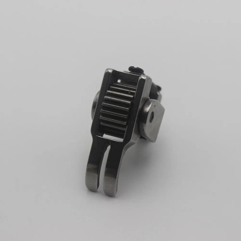 Flat-Seaming Machine Roller Presser Foot High-Quality Iron Sewing Accessory for Thick Multiple Layers DIY Projects
Flat-Seaming Machine Roller Presser Foot High-Quality Iron Sewing Accessory for Thick Multiple Layers DIY Projects