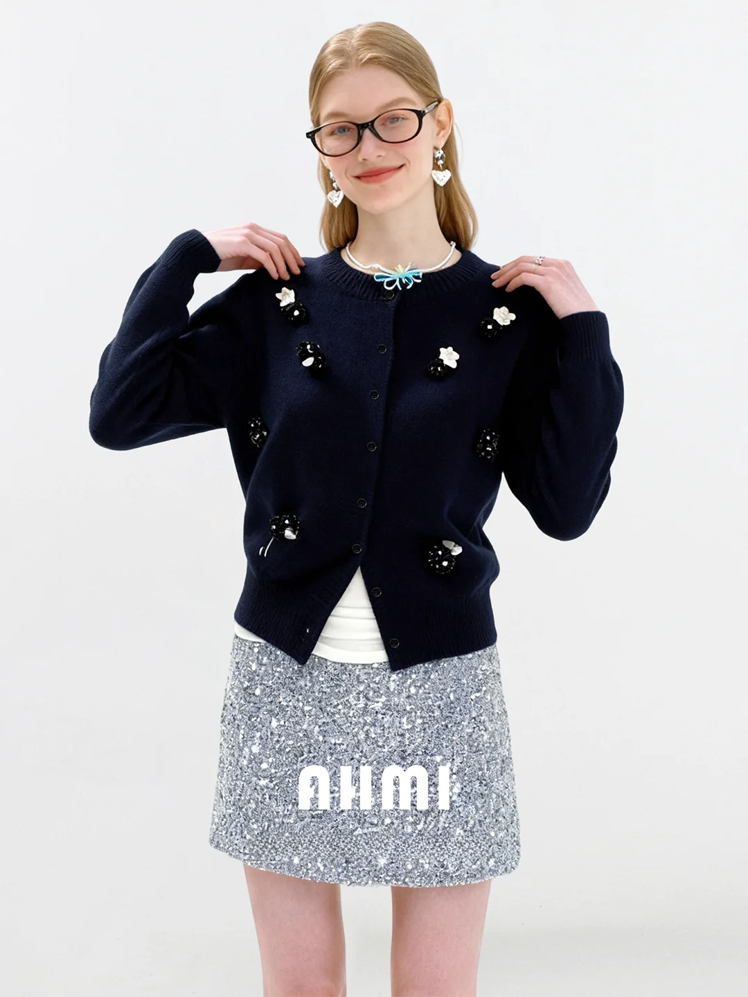 AHMI Sweet Talk Floral Decoration Long Sve Knitted Sweater Spring Autumn Girl Dync Knitted Open Cardigan Soft Sle
AHMI Sweet Talk Floral Decoration Long Sve Knitted Sweater Spring Autumn Girl Dync Knitted Open Cardigan Soft Sle