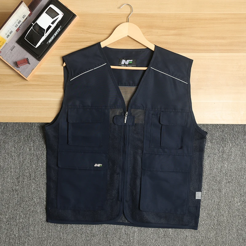 Светоотражающий летний мужской повседневный жилет с множеством карманов, модный, с V-образным вырезом, на молнии, свободного кроя
Светоотражающий летний мужской повседневный жилет с множеством карманов, модный, с V-образным вырезом, на молнии, свободного кроя