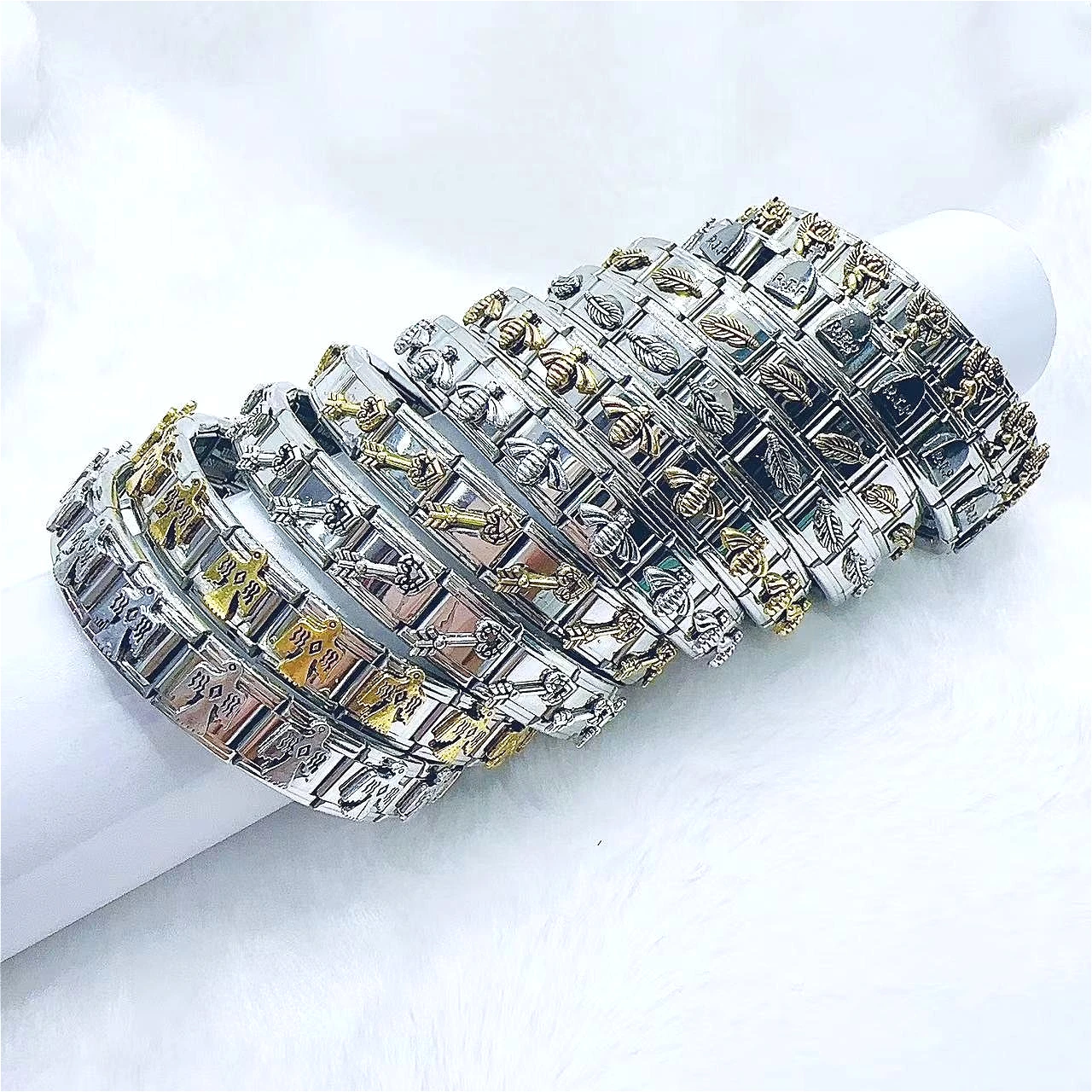 Fashion Cupid Eagle Bee Charms Italian Stainless Steel Bracelets for Men Women Daily Wear Gift Punk Style Jewelry Non fading
Fashion Cupid Eagle Bee Charms Italian Stainless Steel Bracelets for Men Women Daily Wear Gift Punk Style Jewelry Non fading