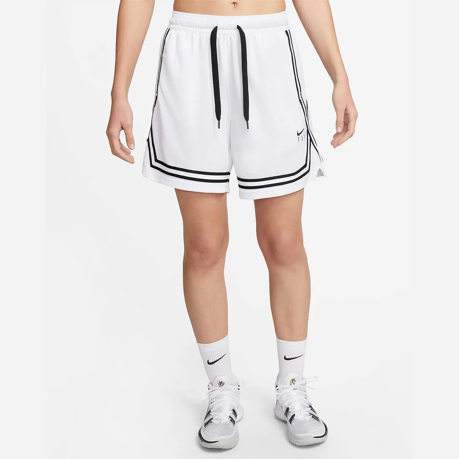 Оригинальные сезонные новые женские баскетбольные шорты Nike DH7326-100
Оригинальные сезонные новые женские баскетбольные шорты Nike DH7326-100