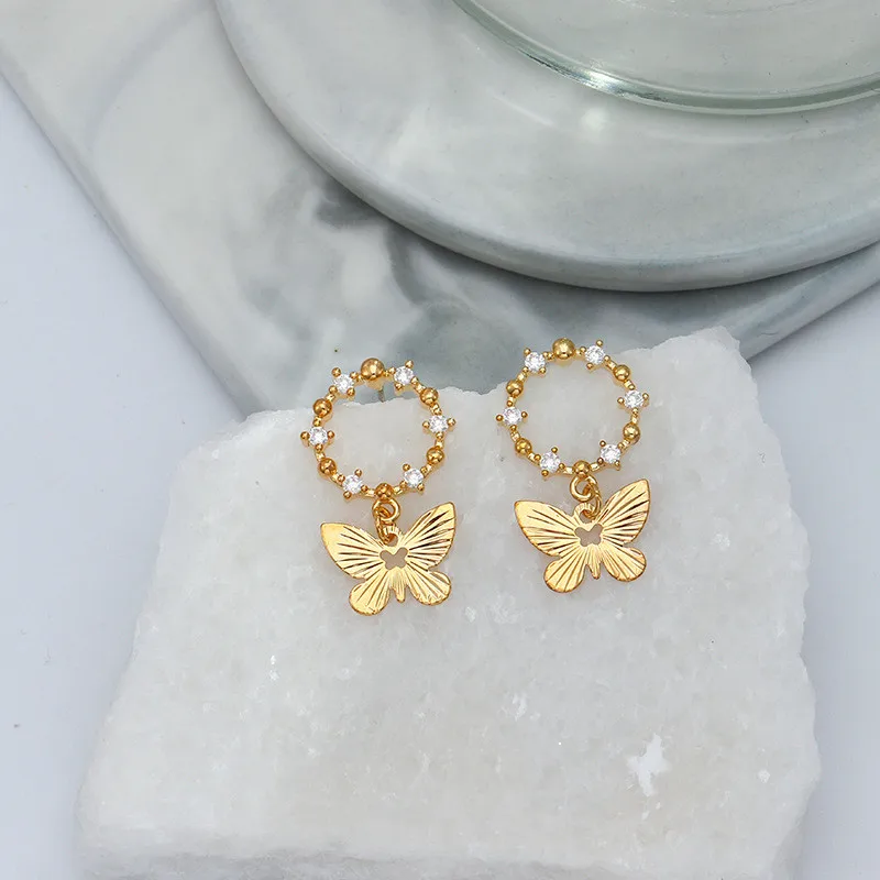 Gold Butterfly Stud Earrings Women Simple Pendant Drop Earring Fine Jewelry Shiny Rhinestone Korean Alloy Elegant Ear Piercing
Gold Butterfly Stud Earrings Women Simple Pendant Drop Earring Fine Jewelry Shiny Rhinestone Korean Alloy Elegant Ear Piercing