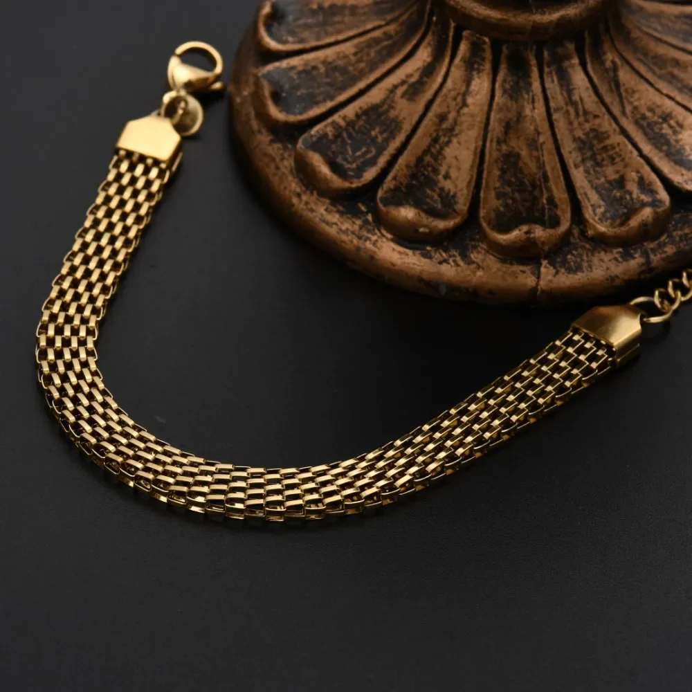 Hot sales 18K Gold S925 Sterling Silver luxury 6-8MM mesh chain Bracelets for Men Women jewelry Wedding Anniversary Gifts 18+5cm
Hot sales 18K Gold S925 Sterling Silver luxury 6-8MM mesh chain Bracelets for Men Women jewelry Wedding Anniversary Gifts 18+5cm