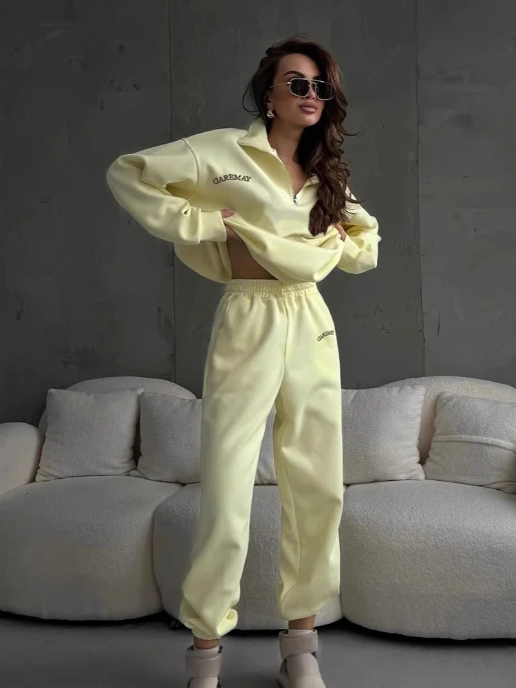 Fashion Women Casual Cotton Tracksuit White Oversize Zipper Pullover Top Classic Sports Trouser Suits for Women Two Pieces Set
Fashion Women Casual Cotton Tracksuit White Oversize Zipper Pullover Top Classic Sports Trouser Suits for Women Two Pieces Set