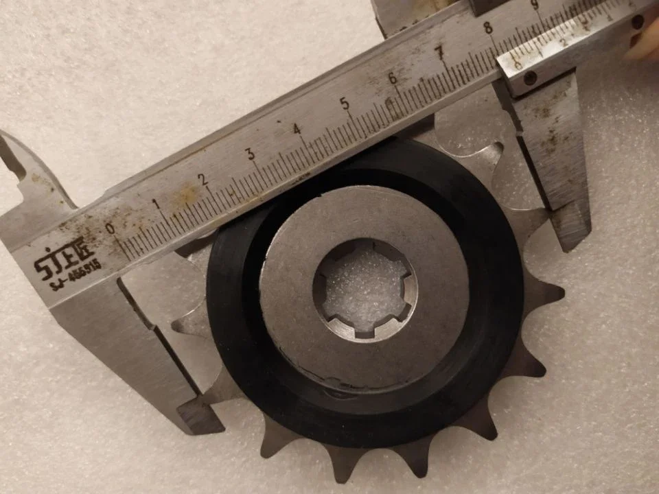Обновленная звездочка, маленькая приводная шестерня, ведущая звездочка, передняя звездочка, звездочка для Hyosung GV300S 15T
Обновленная звездочка, маленькая приводная шестерня, ведущая звездочка, передняя звездочка, звездочка для Hyosung GV300S 15T
