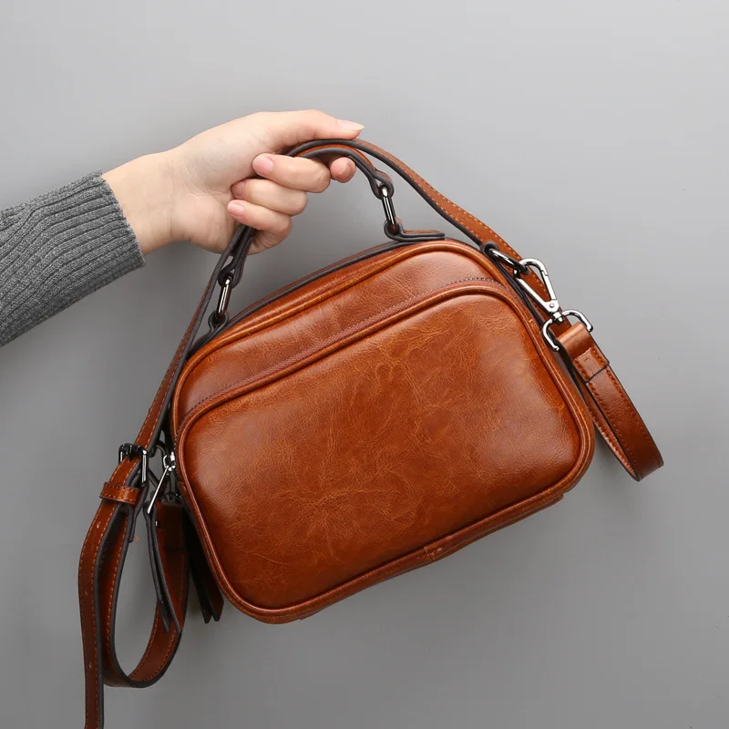High Quality Cowhide Luxury Handbag New Leather Cowhide Fashion Leisure Large Capacity Versatile Fashion Trends Shoulder Bags
High Quality Cowhide Luxury Handbag New Leather Cowhide Fashion Leisure Large Capacity Versatile Fashion Trends Shoulder Bags