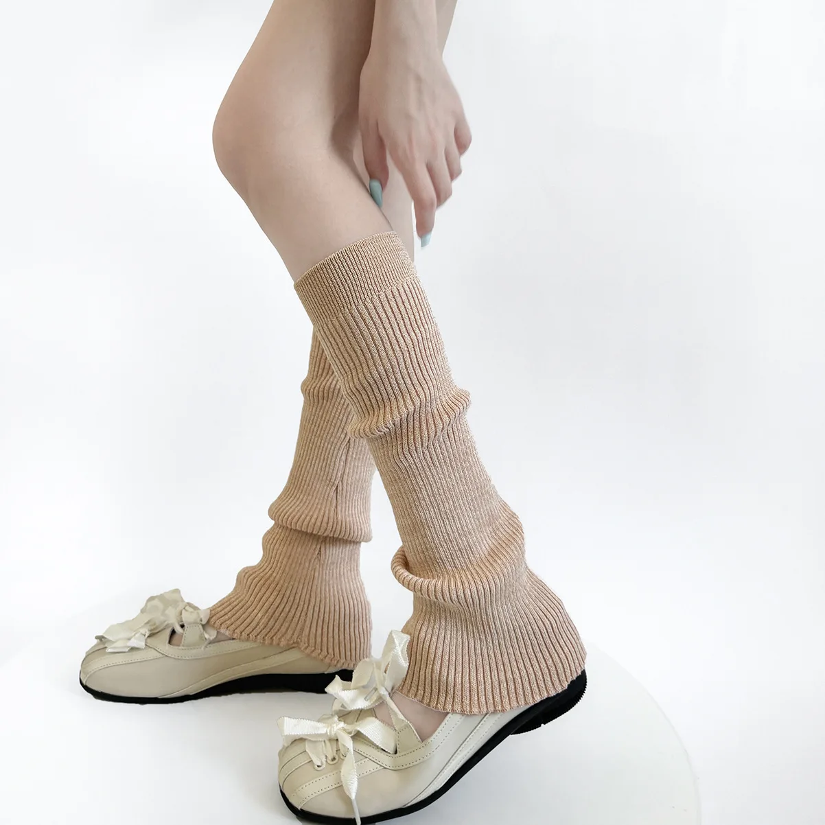 Y2k Leg Warmers Women Autumn and Winter Knitted Foot Cover Knee Socks Lolita Leg Warmers Solid Color Black White Gray Long Socks
Y2k Leg Warmers Women Autumn and Winter Knitted Foot Cover Knee Socks Lolita Leg Warmers Solid Color Black White Gray Long Socks