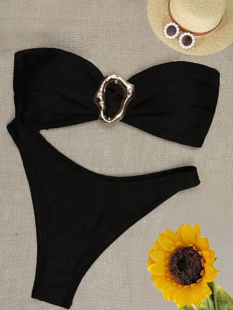 Women Solid Color Bandeau Bikini Set With Decorative Buckle Black
Women Solid Color Bandeau Bikini Set With Decorative Buckle Black