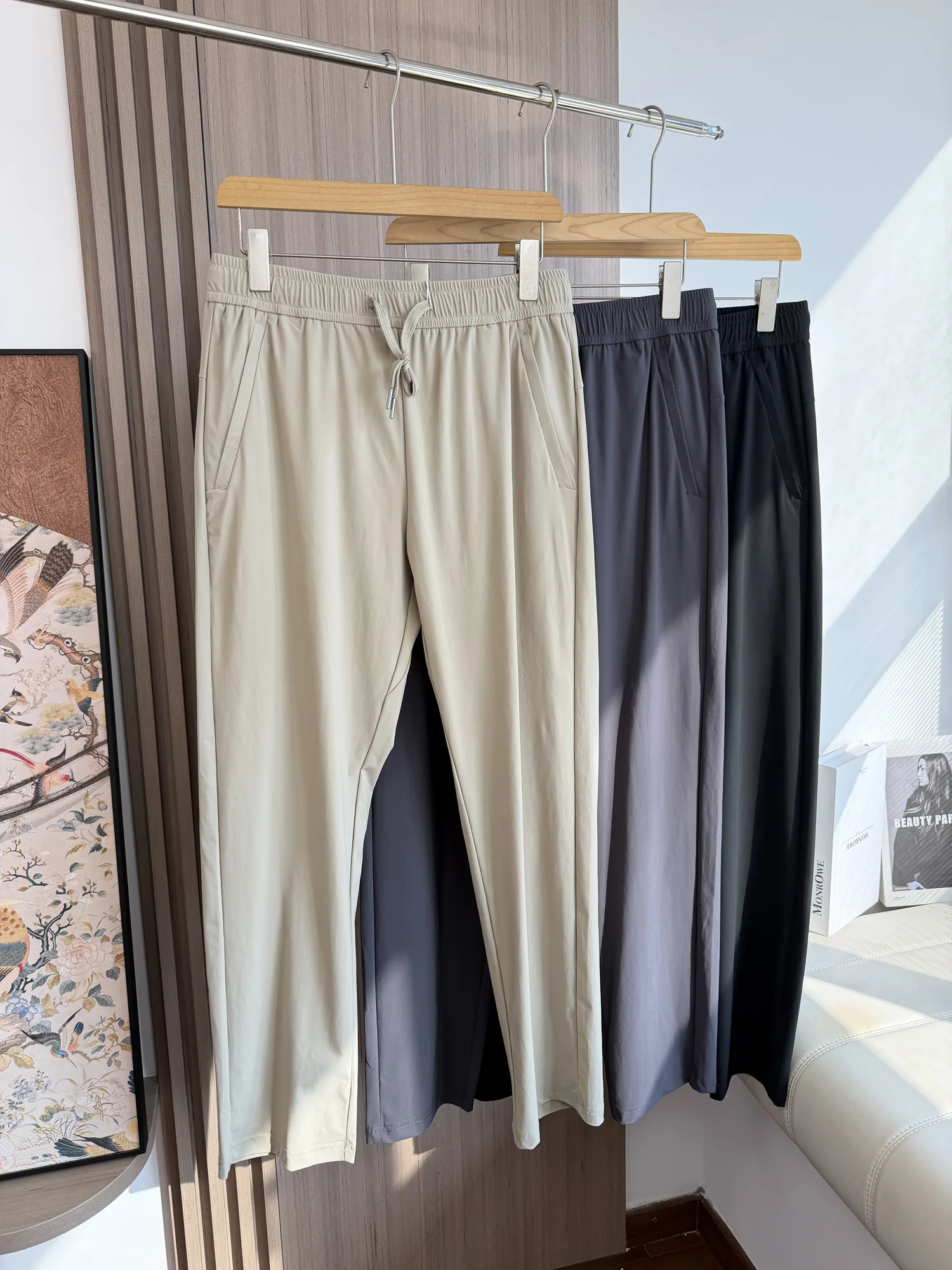 Ice Oxygen Series Men's Summer Casual Pants Comfortable Skin-friendly Breathable Color Straight Leg Sporty Leisure Trou...
Ice Oxygen Series Men's Summer Casual Pants Comfortable Skin-friendly Breathable Color Straight Leg Sporty Leisure Trou...