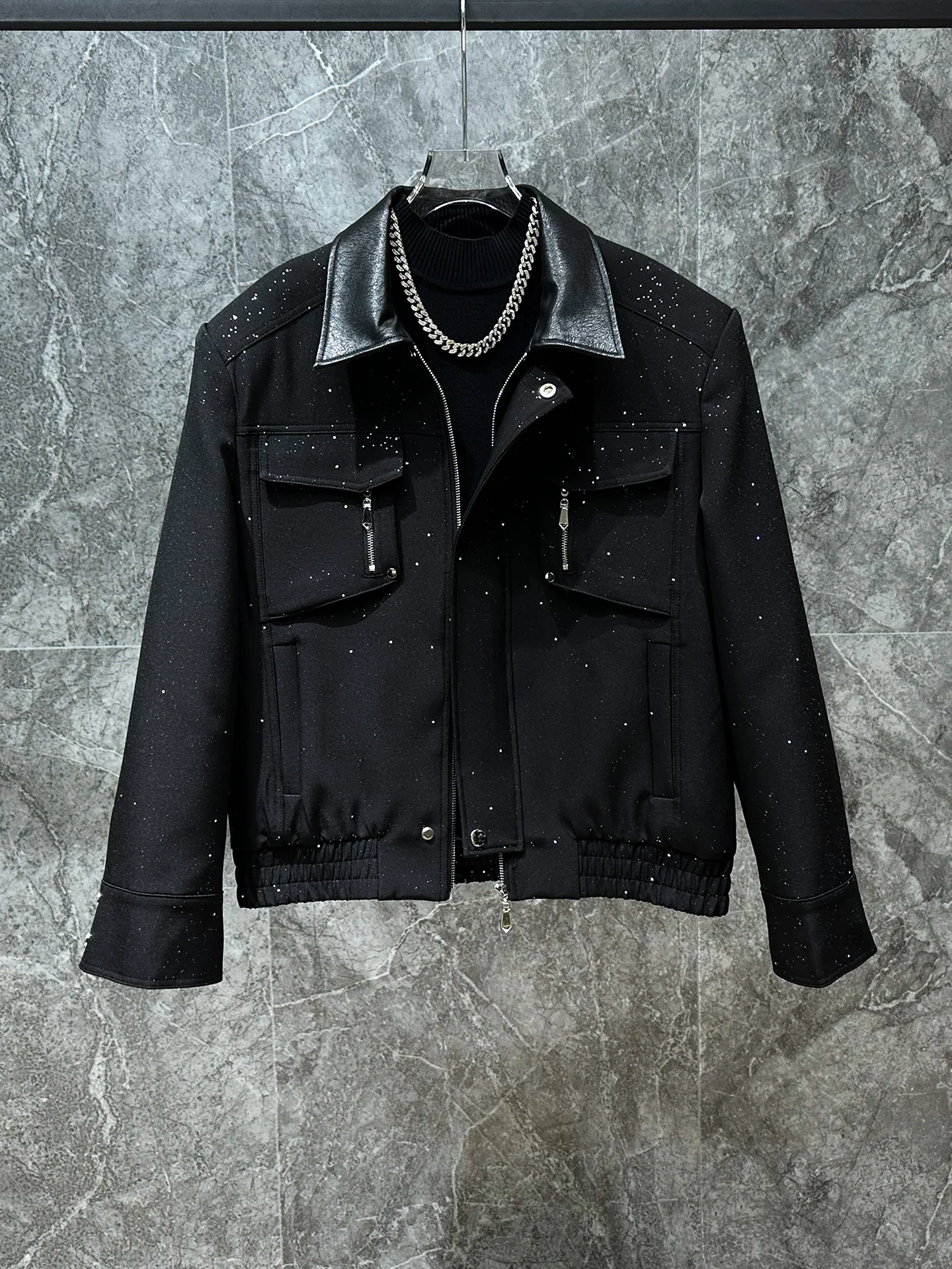 Korean Sle ort Leather Jaet for Men with oulder Pads Flip Collar Patchwork Youth Faion Polyester Fiber Winter Coat
Korean Sle ort Leather Jaet for Men with oulder Pads Flip Collar Patchwork Youth Faion Polyester Fiber Winter Coat