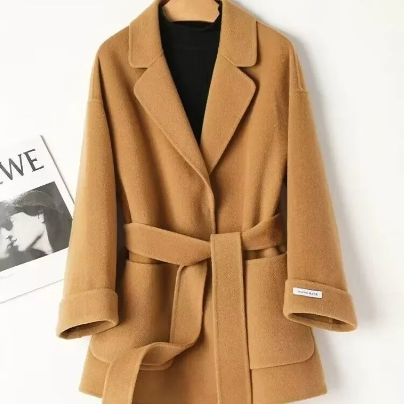 Woolen Mid-length Coat High-grade 100% Double-sided woolen Coat for Women Short Small Korean Version of Winter Suit Collar
Woolen Mid-length Coat High-grade 100% Double-sided woolen Coat for Women Short Small Korean Version of Winter Suit Collar