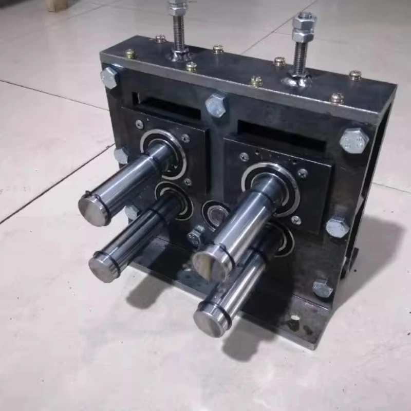 4-14 Straightening machine Double traction Pre-adjusting wheel Gearbox assembly Single traction Straightening and cutting
4-14 Straightening machine Double traction Pre-adjusting wheel Gearbox assembly Single traction Straightening and cutting