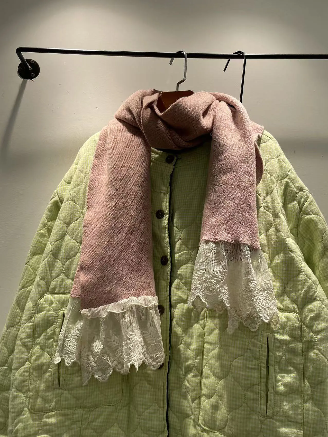 Warm Rectangle Scarf for Women Winter New Style Floral Lace Splicing Japanese Style Youth Size One Color Scarf/Thermal
Warm Rectangle Scarf for Women Winter New Style Floral Lace Splicing Japanese Style Youth Size One Color Scarf/Thermal