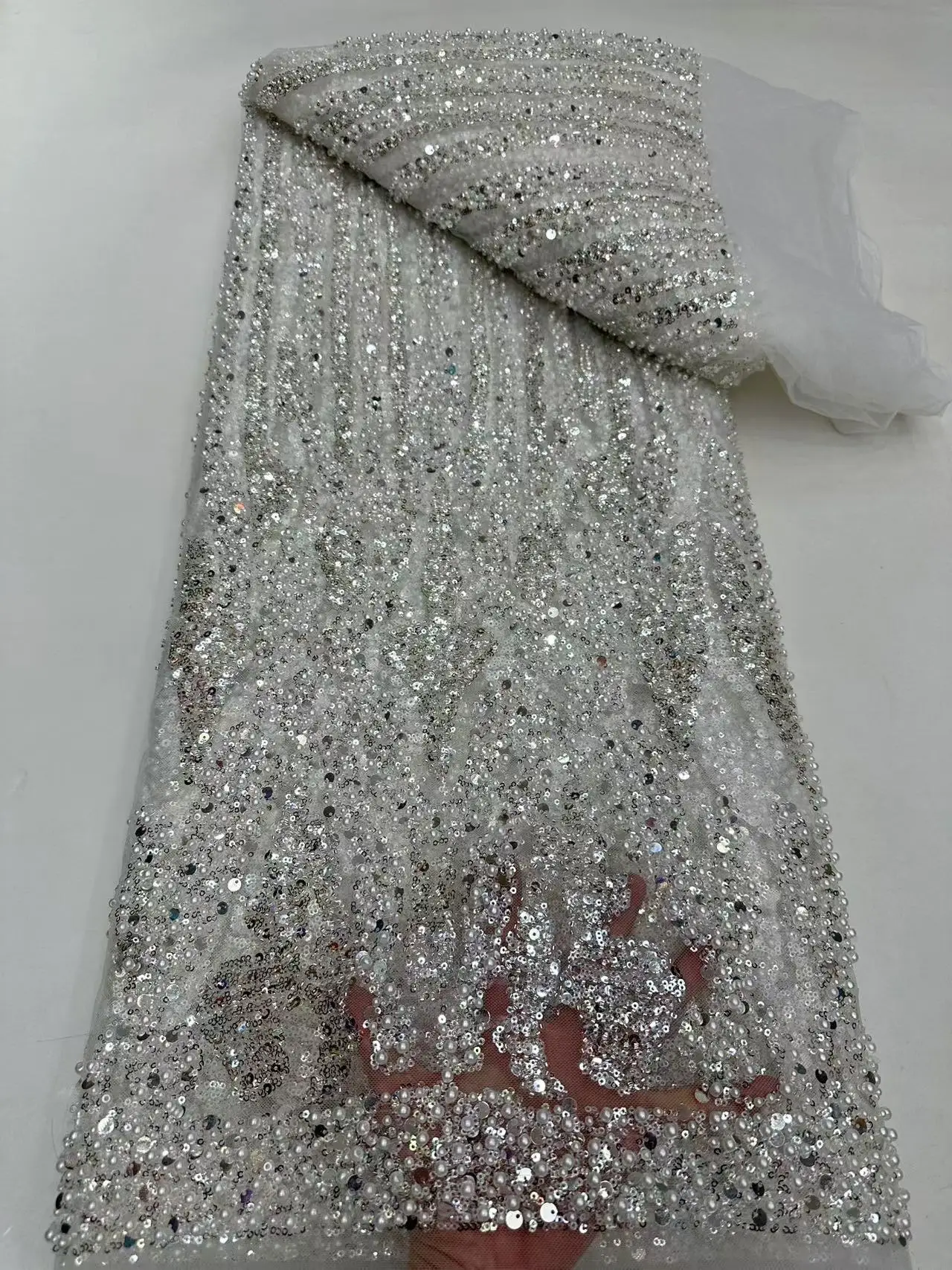 White Luxury Bead Tube Embroidery African Lace Fabric 2025 High Quality French Sequins Tulle Fabrics For Nigerian Wedding W413-1
White Luxury Bead Tube Embroidery African Lace Fabric 2025 High Quality French Sequins Tulle Fabrics For Nigerian Wedding W413-1