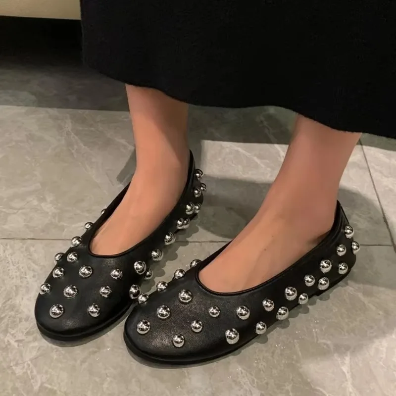 Women Casual Shoes New Rivet Round Head Flat Casual Sneakers Women Luxury Ballet Silver Ball Metal Hollow Mary Jane Shoes Women
Women Casual Shoes New Rivet Round Head Flat Casual Sneakers Women Luxury Ballet Silver Ball Metal Hollow Mary Jane Shoes Women