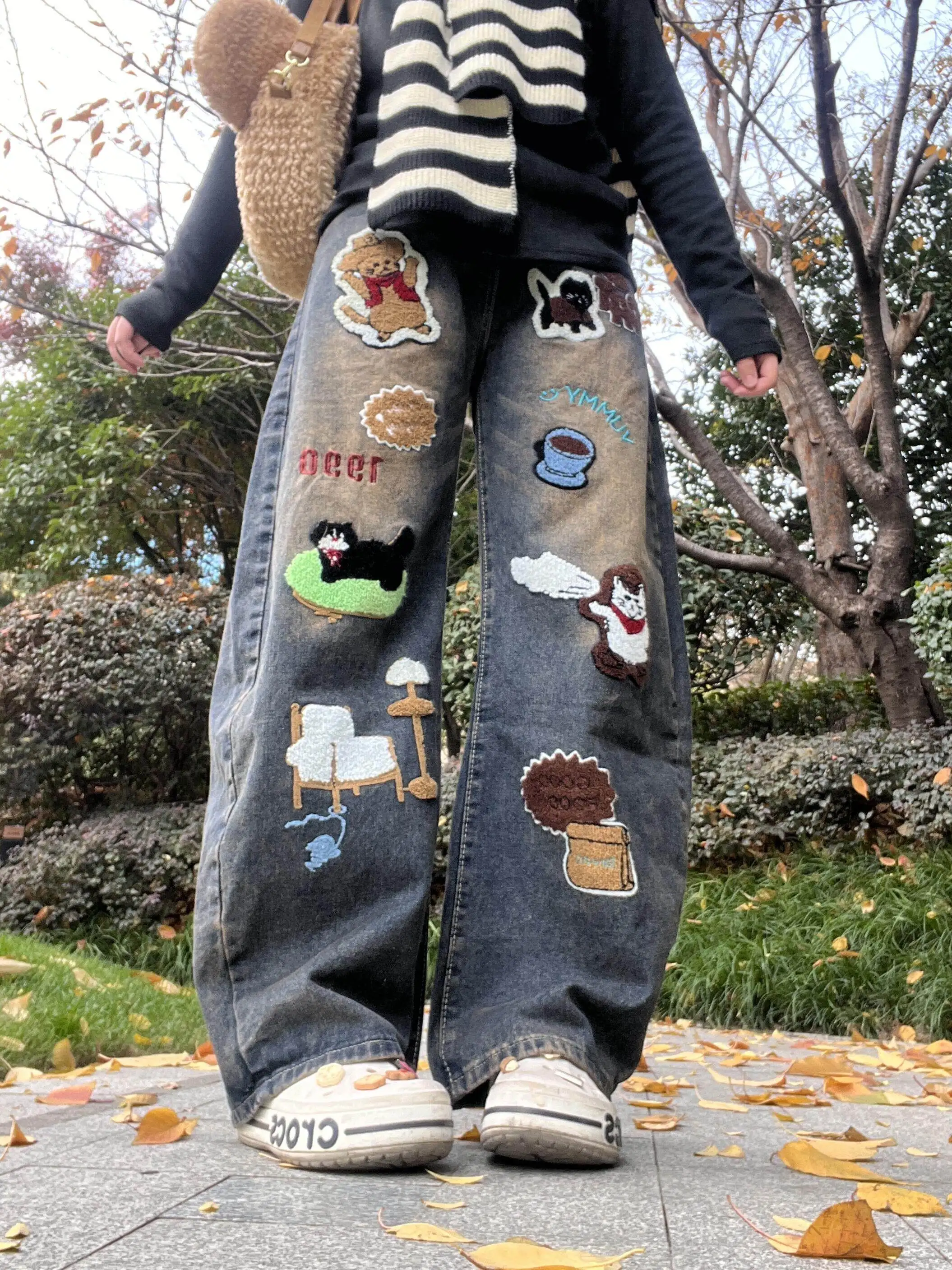 Cool American Cartoon Embroidery Wide Leg Jeans Loose Slimming Autumn Winter Men's Design Sense Bent Knife Denim Pants
Cool American Cartoon Embroidery Wide Leg Jeans Loose Slimming Autumn Winter Men's Design Sense Bent Knife Denim Pants
