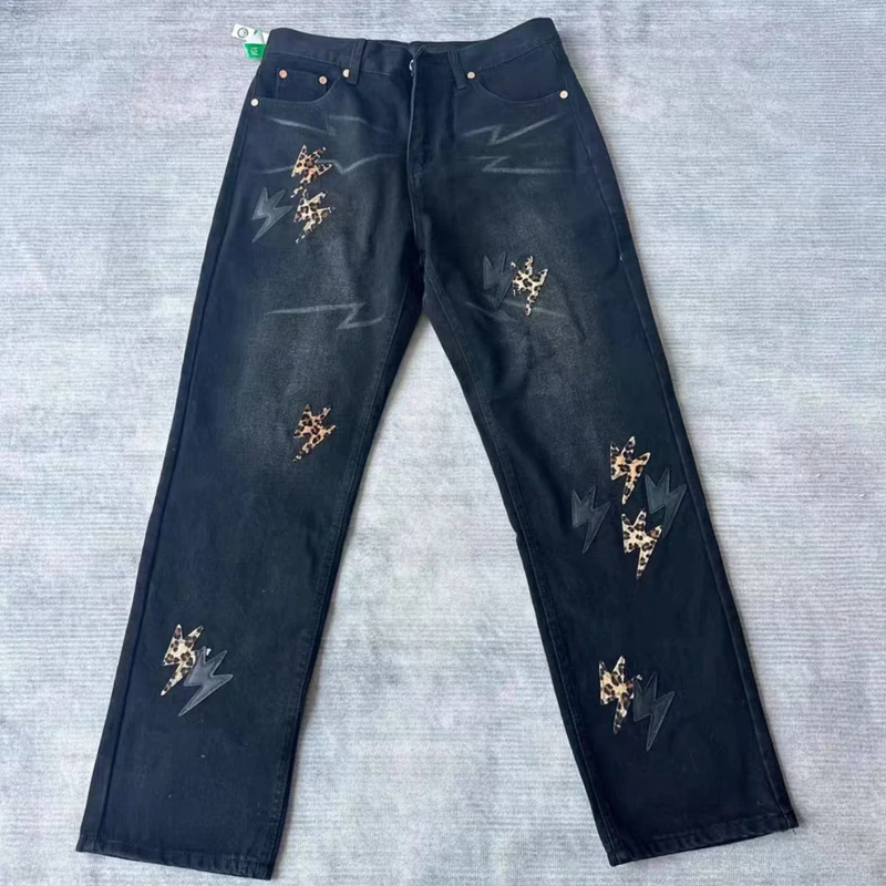 2025 Retro Fashion Brand High Quality Jeans Three-dimensional Patchwork Lightning Pattern Unisex Straight Pants
2025 Retro Fashion Brand High Quality Jeans Three-dimensional Patchwork Lightning Pattern Unisex Straight Pants