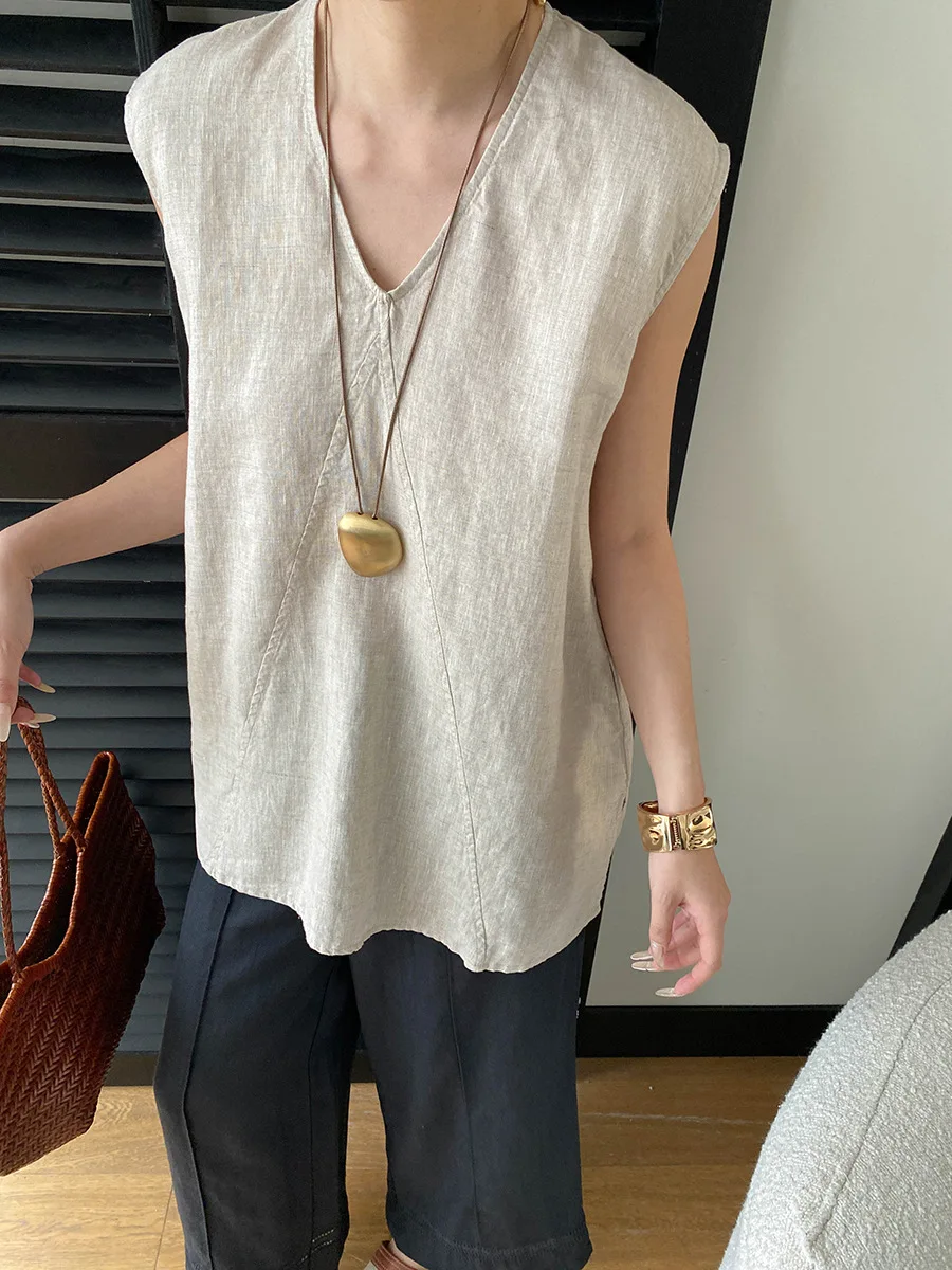 Summer women's casual solid color V-neck slimming and flesh blocking loose sleeveless vest
Summer women's casual solid color V-neck slimming and flesh blocking loose sleeveless vest