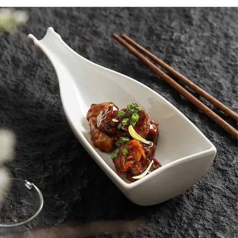 Irregular Shaped Ceramic Dining Plates, White Tableware, Wine Bottle Deep Family Dishes, Restaurant Supplies
Irregular Shaped Ceramic Dining Plates, White Tableware, Wine Bottle Deep Family Dishes, Restaurant Supplies